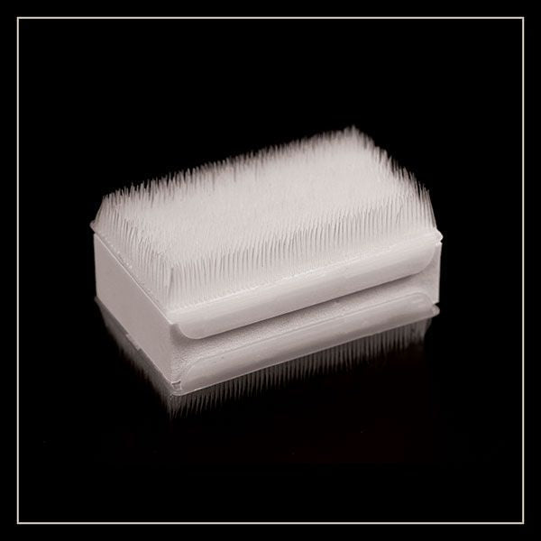 Cn Magic Dust Brush